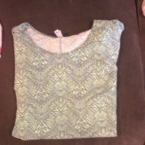 Long short sleeved shirt